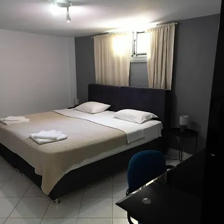 Serene Home, Modern Amenities Near The *